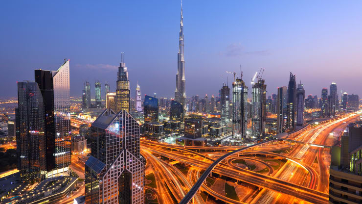 Dubai’s Emaar to sell view from world’s tallest tower, sources say